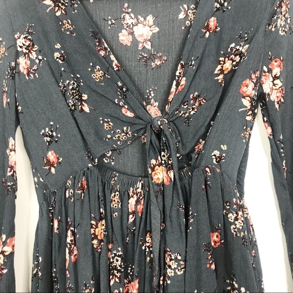 American Eagle Floral Tie Front Long Sleeve Blouse - Picture 4 of 10